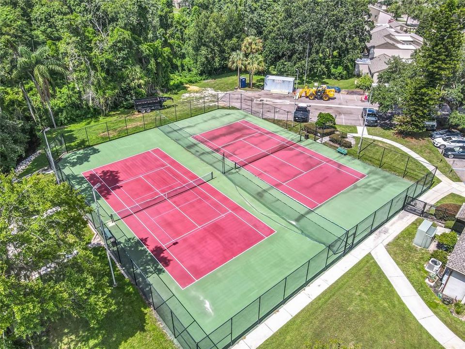 На продажу: $314,900 (3 спален, 2 ванн, 1564 Квадратных фут)