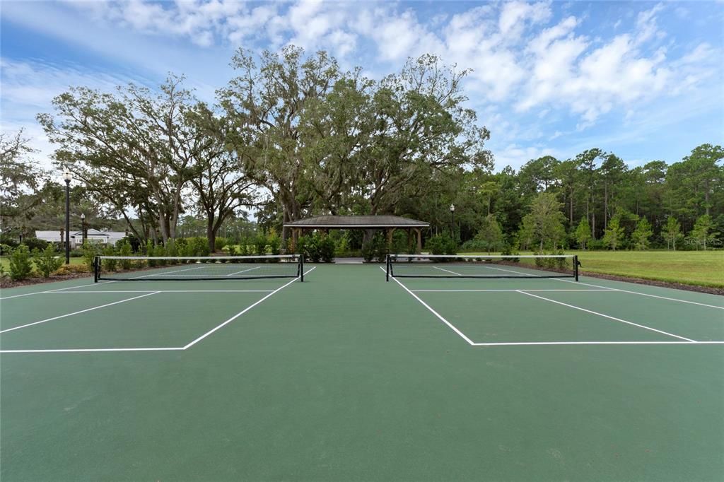 For Sale: $470,000 (3 beds, 2 baths, 2073 Square Feet)