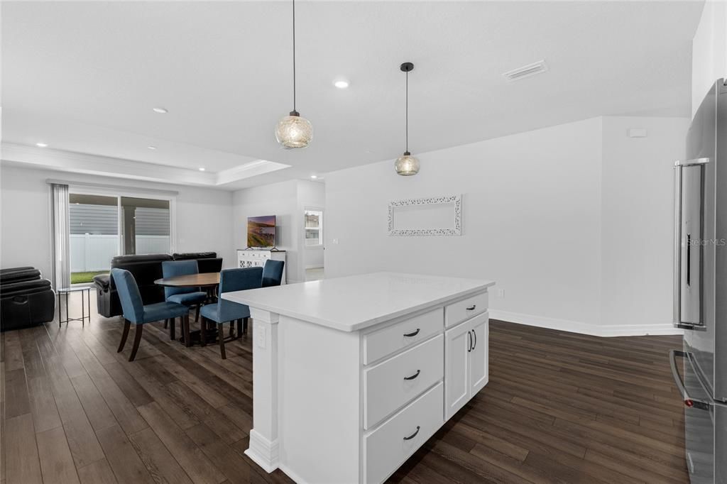 For Sale: $470,000 (3 beds, 2 baths, 2073 Square Feet)