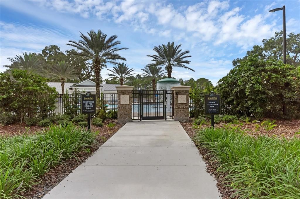 For Sale: $470,000 (3 beds, 2 baths, 2073 Square Feet)