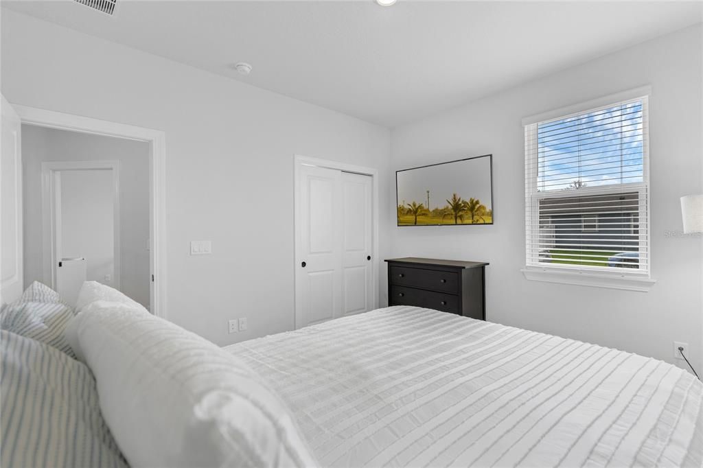 For Sale: $470,000 (3 beds, 2 baths, 2073 Square Feet)