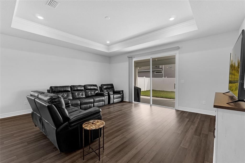 For Sale: $470,000 (3 beds, 2 baths, 2073 Square Feet)