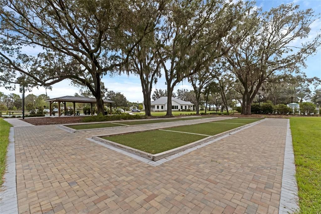 For Sale: $470,000 (3 beds, 2 baths, 2073 Square Feet)