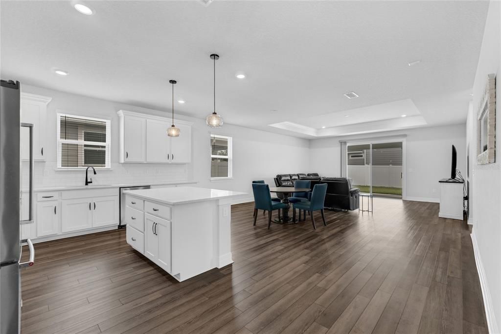 For Sale: $470,000 (3 beds, 2 baths, 2073 Square Feet)