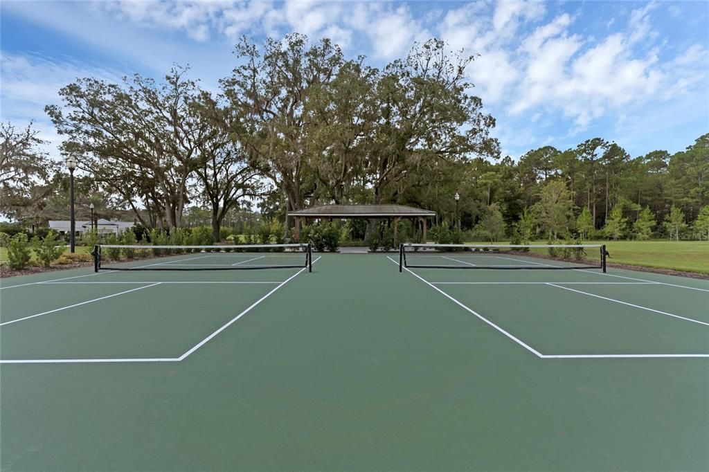 For Sale: $470,000 (3 beds, 2 baths, 2073 Square Feet)