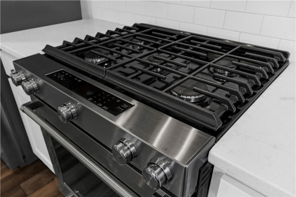 For Sale: $470,000 (3 beds, 2 baths, 2073 Square Feet)