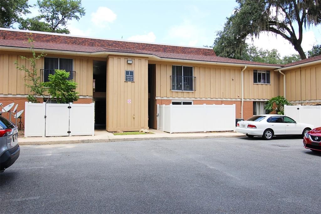 Recently Sold: $95,000 (1 beds, 1 baths, 630 Square Feet)