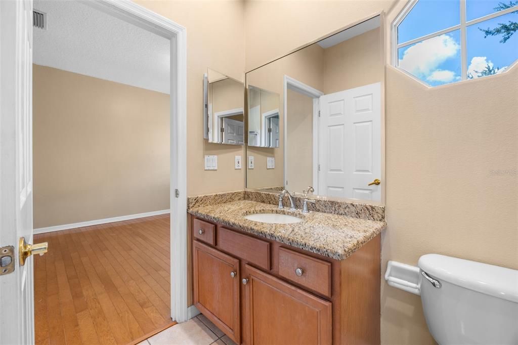 合同活跃: $584,900 (3 贝兹, 2 浴室, 2503 平方英尺)