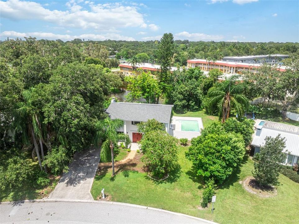 En Venta: $769,000 (5 camas, 3 baños, 2704 Pies cuadrados)