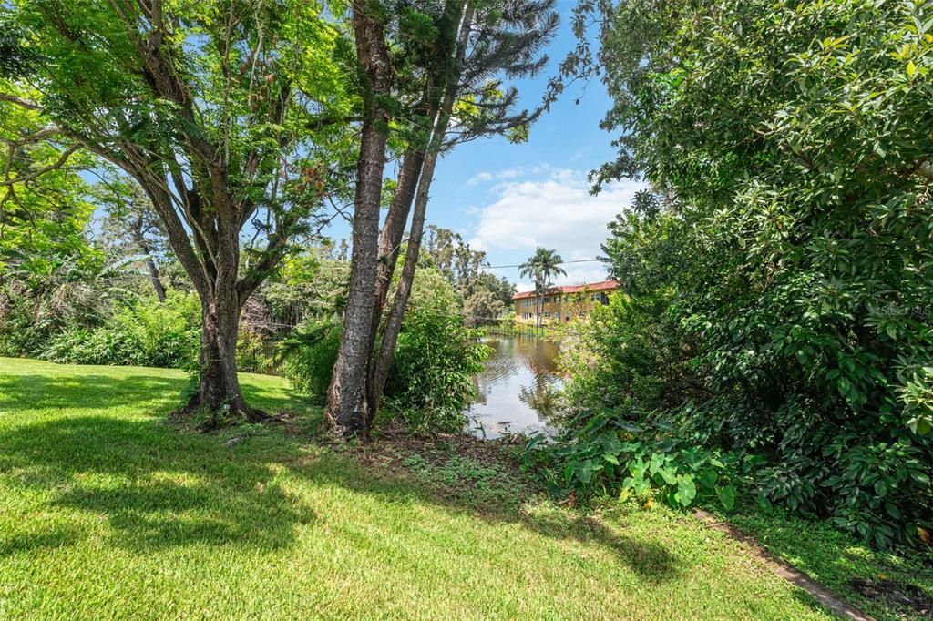 En Venta: $769,000 (5 camas, 3 baños, 2704 Pies cuadrados)