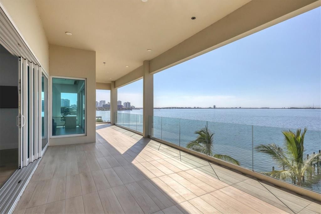 待售: $10,750,000 (6 贝兹, 7 浴室, 7812 平方英尺)