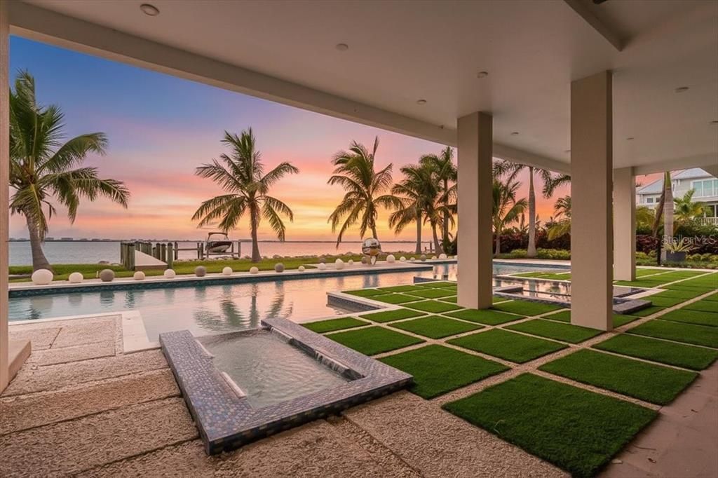 待售: $10,750,000 (6 贝兹, 7 浴室, 7812 平方英尺)