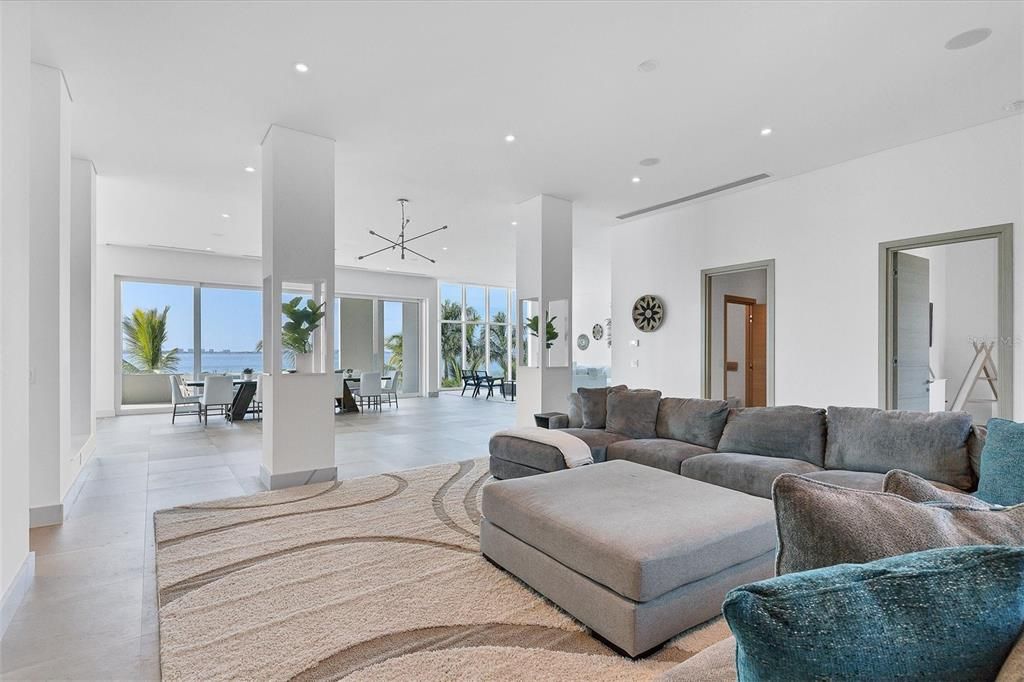 待售: $10,750,000 (6 贝兹, 7 浴室, 7812 平方英尺)