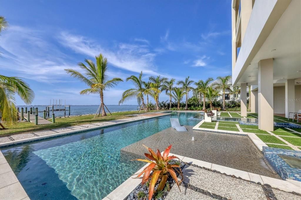 待售: $10,750,000 (6 贝兹, 7 浴室, 7812 平方英尺)