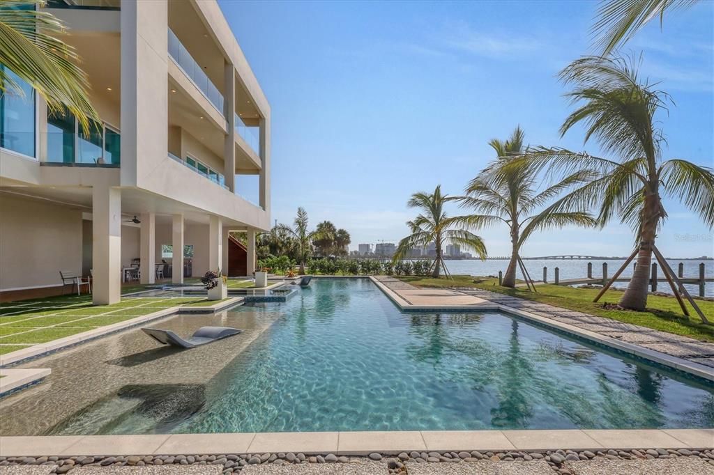 待售: $10,750,000 (6 贝兹, 7 浴室, 7812 平方英尺)