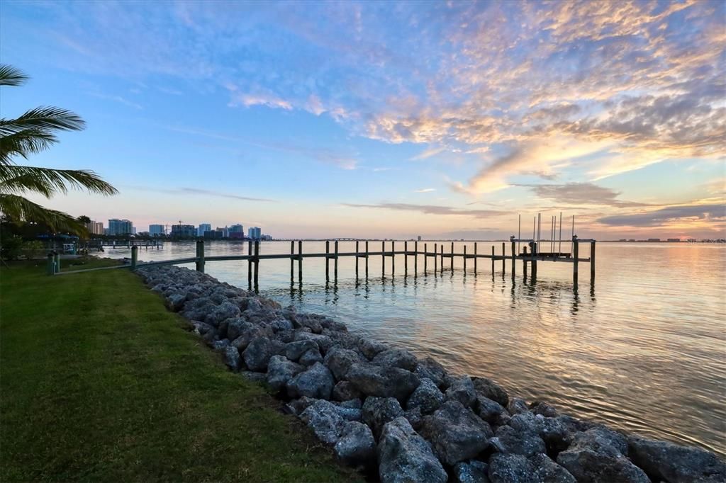 待售: $10,750,000 (6 贝兹, 7 浴室, 7812 平方英尺)