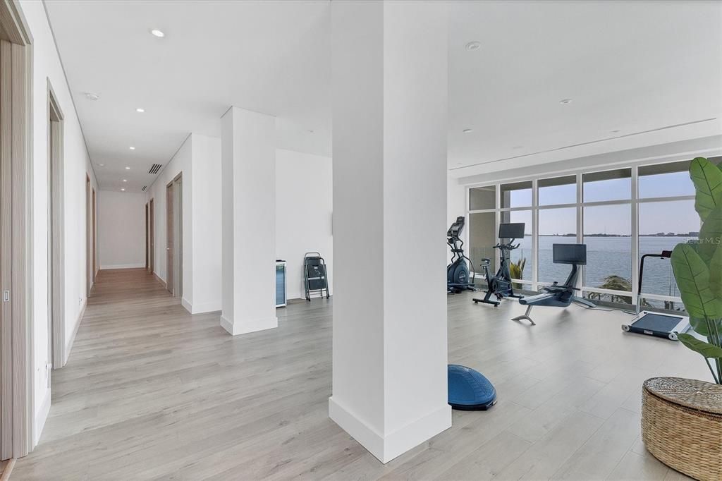 待售: $10,750,000 (6 贝兹, 7 浴室, 7812 平方英尺)