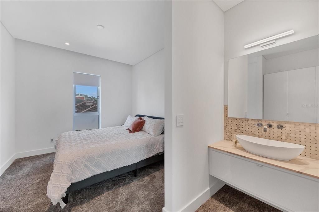 待售: $10,750,000 (6 贝兹, 7 浴室, 7812 平方英尺)