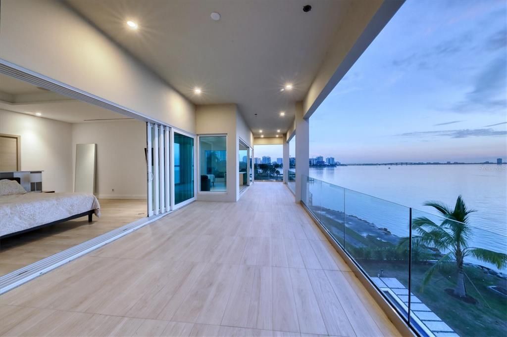 待售: $10,750,000 (6 贝兹, 7 浴室, 7812 平方英尺)