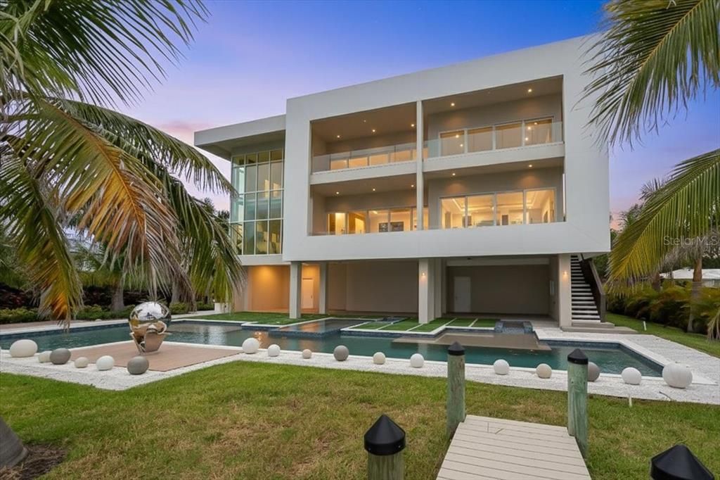 待售: $10,750,000 (6 贝兹, 7 浴室, 7812 平方英尺)