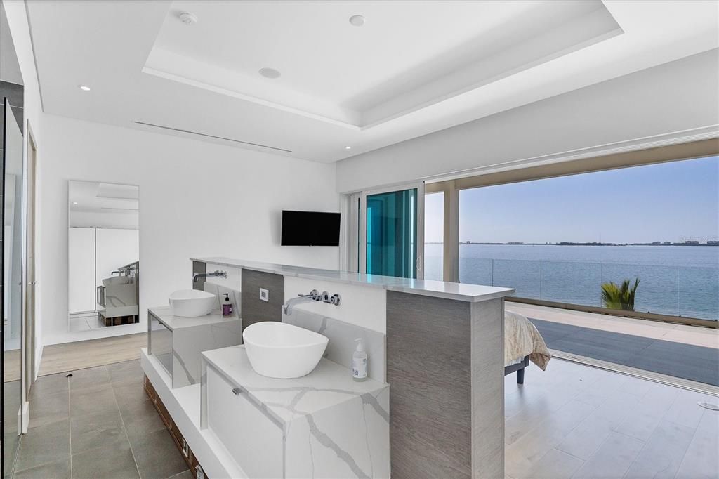 待售: $10,750,000 (6 贝兹, 7 浴室, 7812 平方英尺)