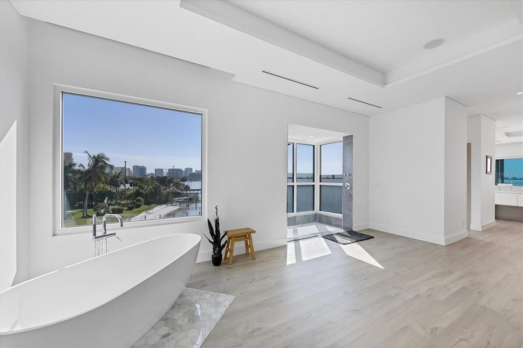 待售: $10,750,000 (6 贝兹, 7 浴室, 7812 平方英尺)