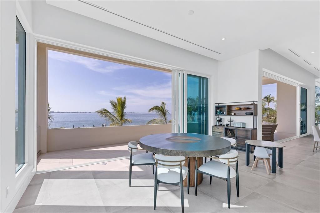 待售: $10,750,000 (6 贝兹, 7 浴室, 7812 平方英尺)