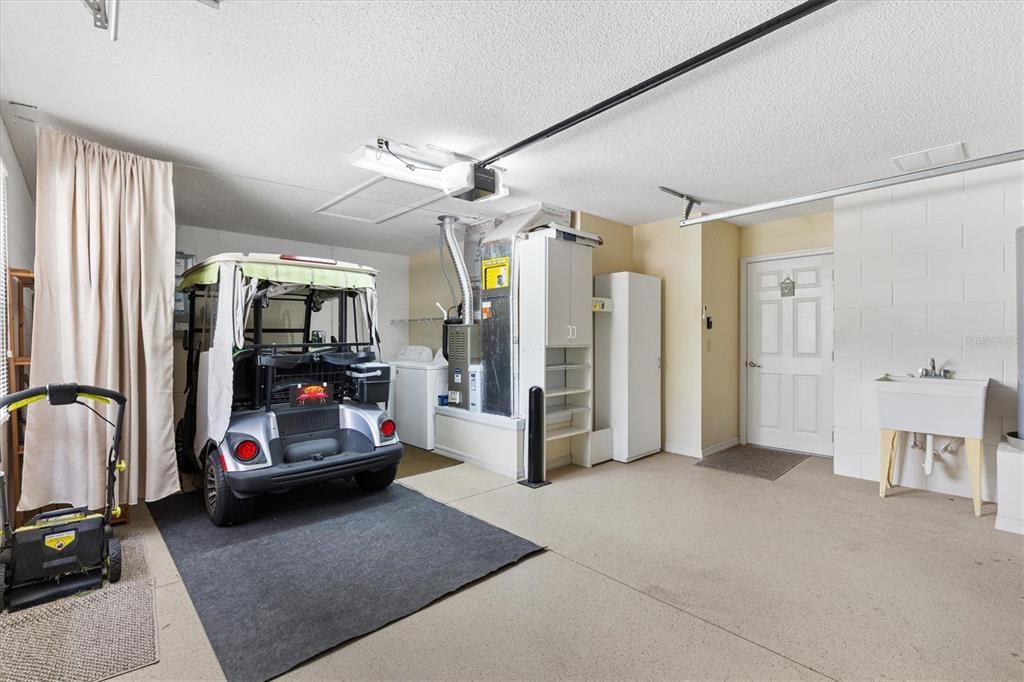 待售: $330,000 (2 贝兹, 2 浴室, 1204 平方英尺)