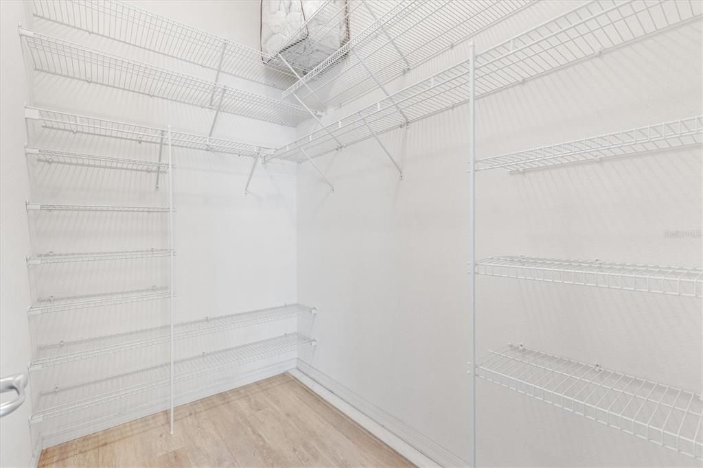 待售: $330,000 (2 贝兹, 2 浴室, 1204 平方英尺)