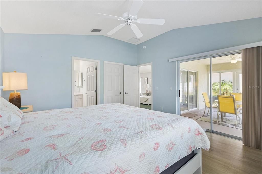 待售: $330,000 (2 贝兹, 2 浴室, 1204 平方英尺)