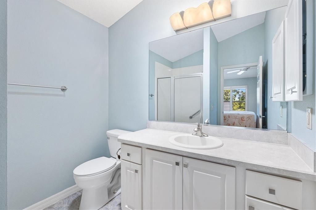 待售: $330,000 (2 贝兹, 2 浴室, 1204 平方英尺)