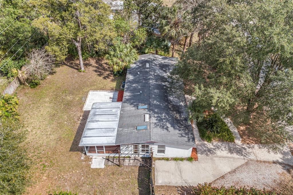 Activo con contrato: $295,000 (4 camas, 2 baños, 1588 Pies cuadrados)