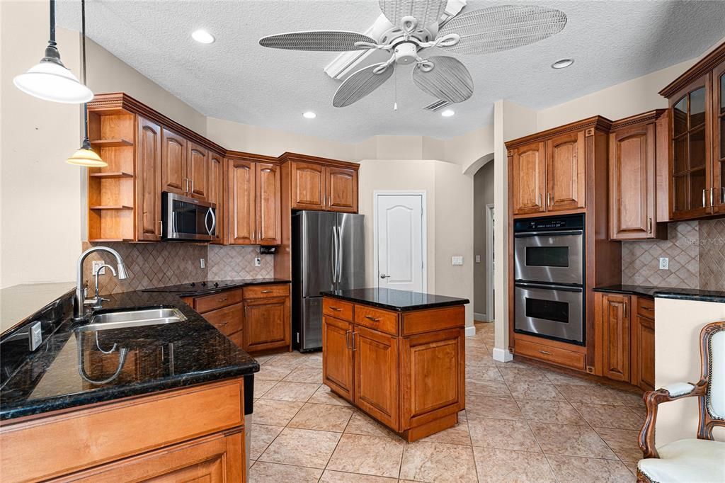 For Sale: $689,000 (5 beds, 3 baths, 3356 Square Feet)