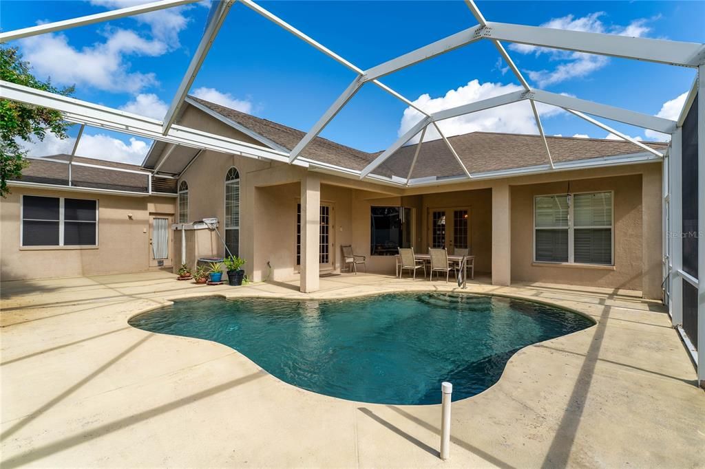 For Sale: $689,000 (5 beds, 3 baths, 3356 Square Feet)