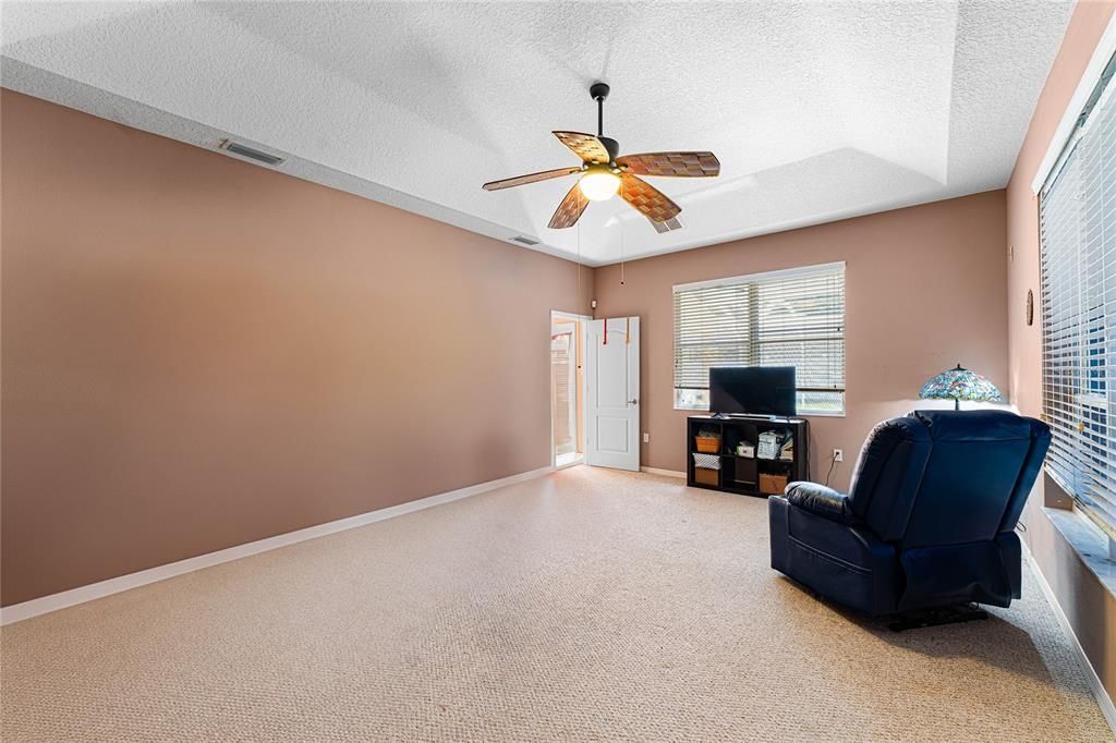 For Sale: $689,000 (5 beds, 3 baths, 3356 Square Feet)