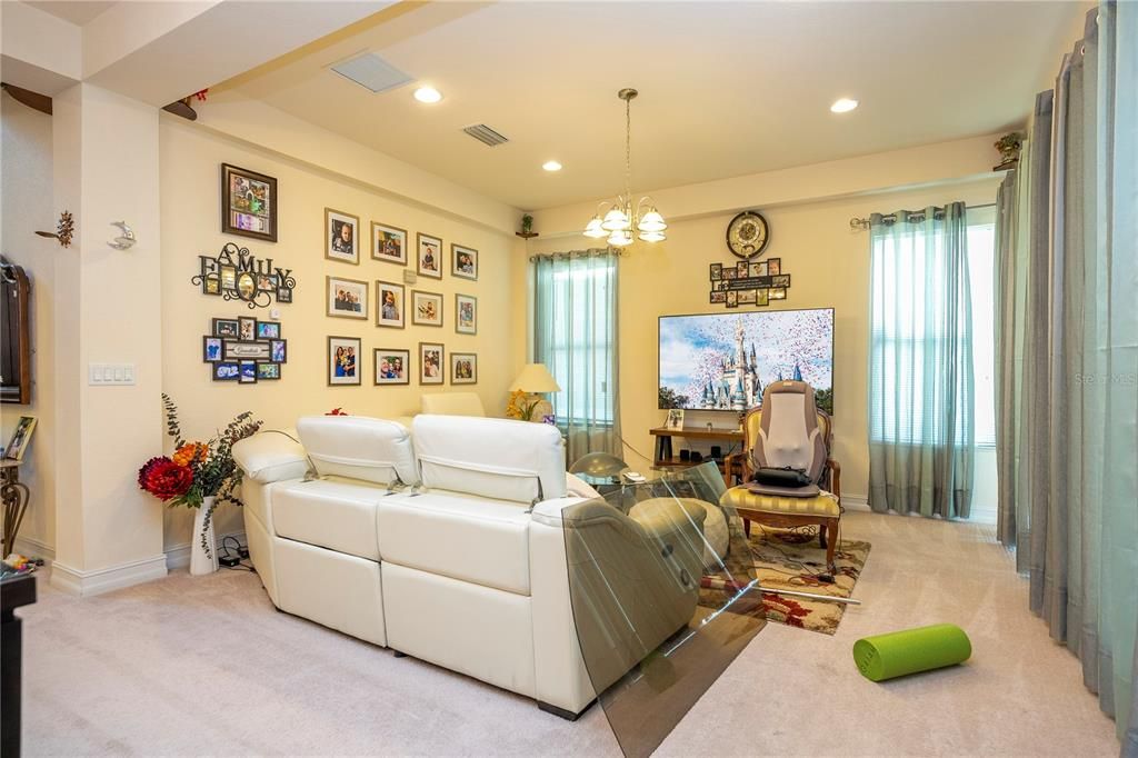 待售: $1,599,000 (4 贝兹, 3 浴室, 4460 平方英尺)