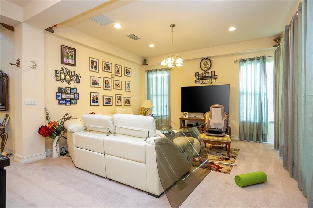 待售: $1,599,000 (4 贝兹, 3 浴室, 4460 平方英尺)