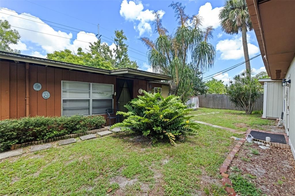 Activo con contrato: $425,000 (5 camas, 4 baños, 1935 Pies cuadrados)