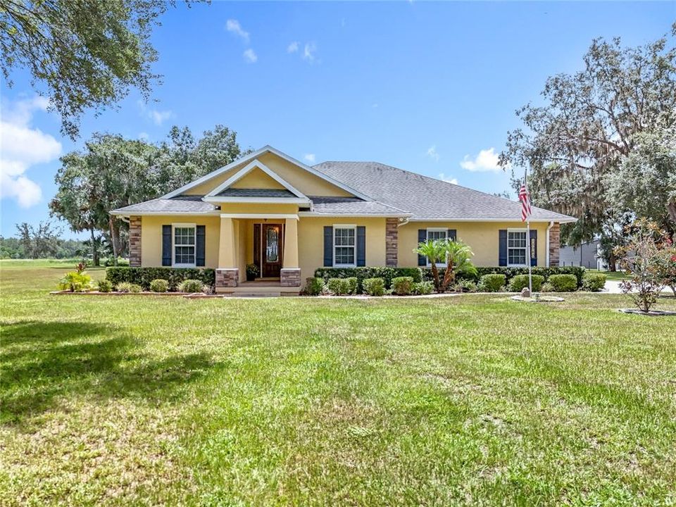 Recently Sold: $625,000 (3 beds, 3 baths, 2240 Square Feet)