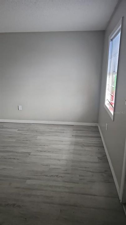 For Rent: $1,400 (2 beds, 1 baths, 968 Square Feet)