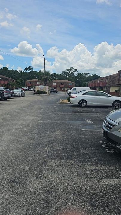 For Rent: $1,400 (2 beds, 1 baths, 968 Square Feet)