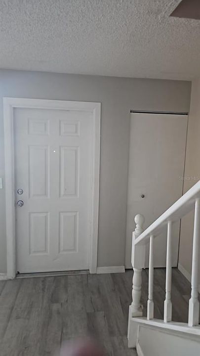 For Rent: $1,400 (2 beds, 1 baths, 968 Square Feet)