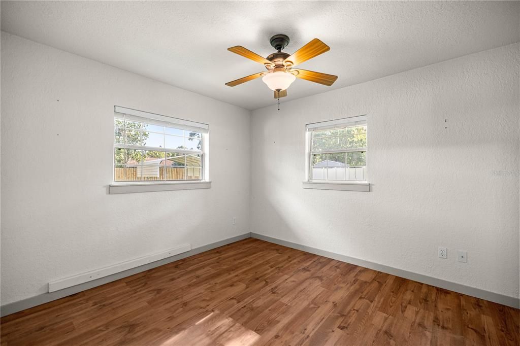 Active With Contract: $280,000 (3 beds, 2 baths, 1575 Square Feet)