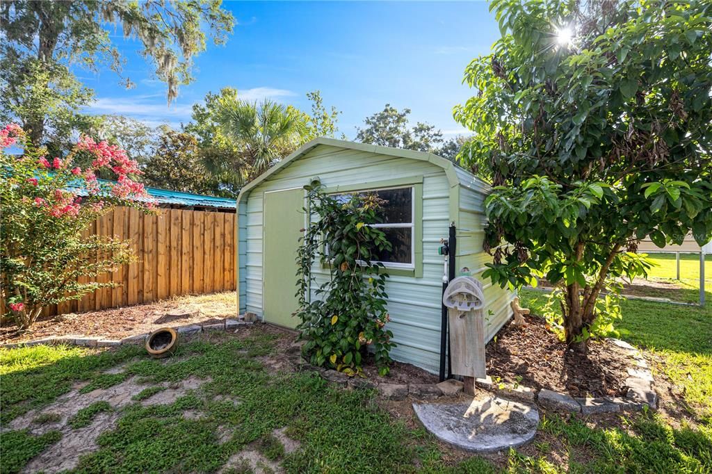 Active With Contract: $280,000 (3 beds, 2 baths, 1575 Square Feet)