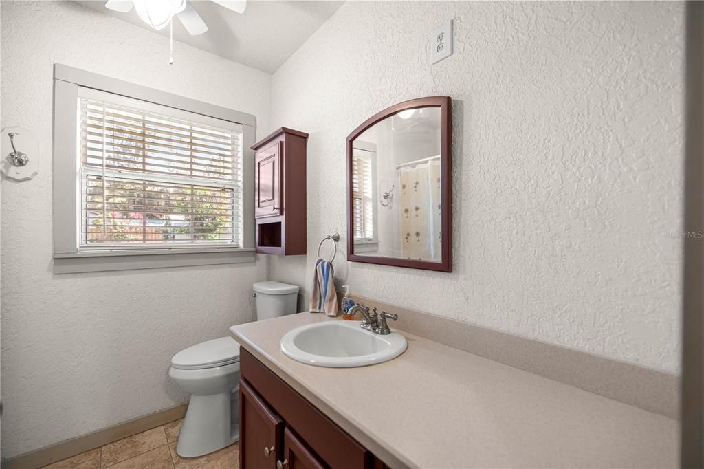 Active With Contract: $280,000 (3 beds, 2 baths, 1575 Square Feet)