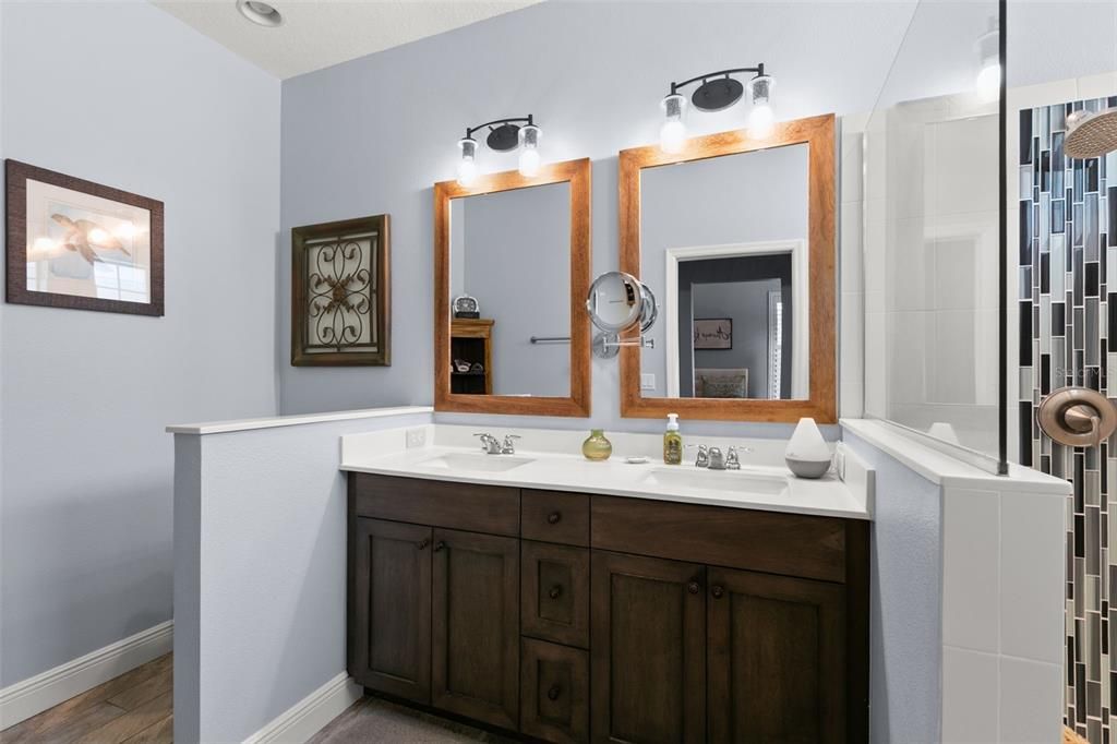 For Sale: $569,999 (3 beds, 3 baths, 2174 Square Feet)