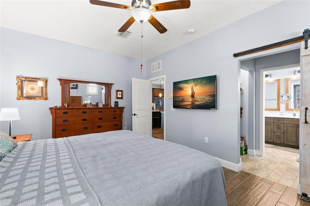 For Sale: $569,999 (3 beds, 3 baths, 2174 Square Feet)