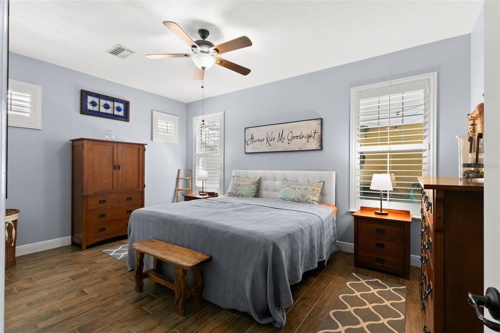 For Sale: $569,999 (3 beds, 3 baths, 2174 Square Feet)