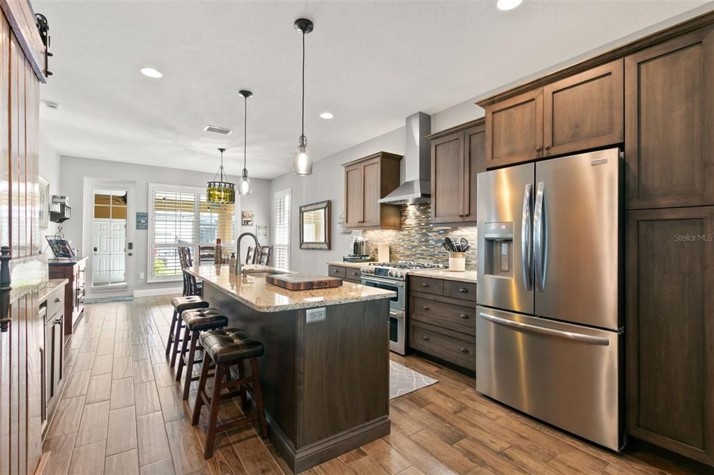 For Sale: $569,999 (3 beds, 3 baths, 2174 Square Feet)