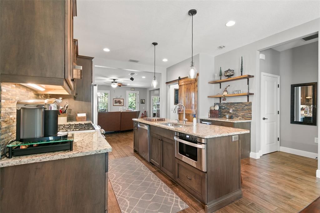 For Sale: $569,999 (3 beds, 3 baths, 2174 Square Feet)